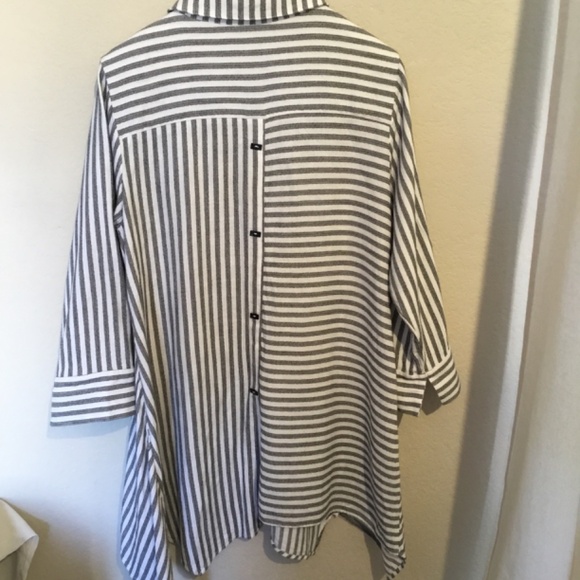 Soft Surroundings Tunic Shirt Button Down Size Large - Picture 5 of 9